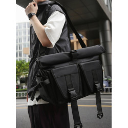 潮牌斜後後背包男機能風單肩包防水大容量電腦包時尚旅行騎行通勤後後背包