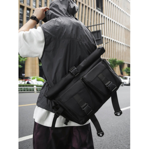 潮牌斜後後背包男機能風單肩包防水大容量電腦包時尚旅行騎行通勤後後背包