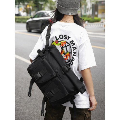 潮牌斜後後背包男機能風單肩包防水大容量電腦包時尚旅行騎行通勤後後背包