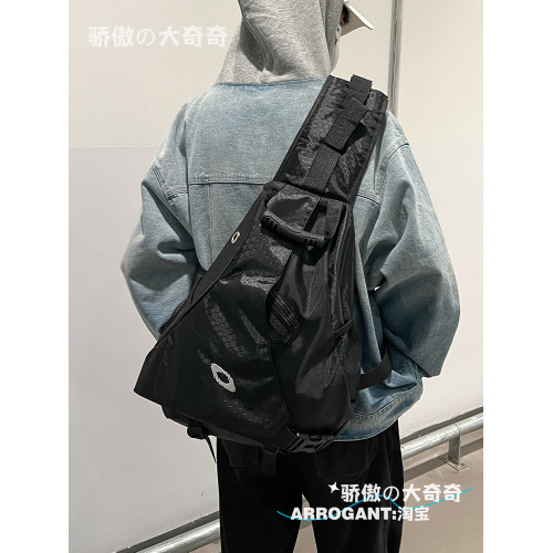 潮酷運動胸包斜後後背包大容量街頭男女學生戶外單肩後後背包騎行機車大包