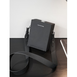 2026新款盒子包韓版男包潮牌斜後後背包時尚個性潮流小方包休閒單肩包