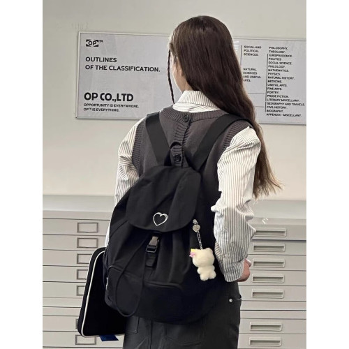 新款韓系愛心雙肩包後後背包小衆休閒輕便日常大容量尼龍雙肩旅行書包