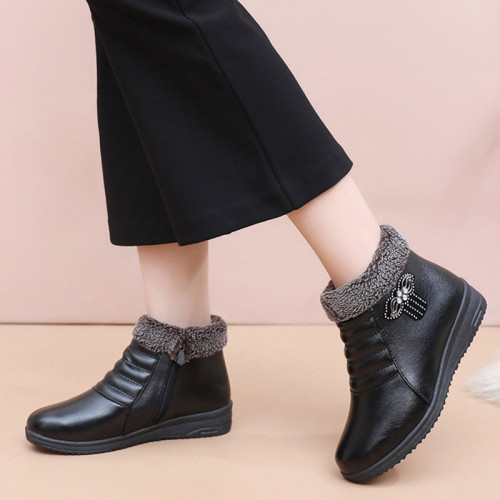 冬季新款媽媽鞋舒適棉鞋女軟底防滑中老年棉靴加絨加厚保暖雪地靴