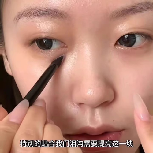 淚溝熨斗!小三角遮瑕精準遮黑眼圈淚溝鼻影高光細節斜扁頭化妝刷