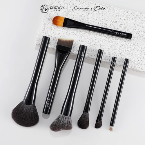 艾諾琪&奧莉聯名款好簡單化妝刷面部刷套裝散粉粉底腮紅鼻影刷 艾諾琪&奧莉聯名款好簡單化妝刷面部刷套裝散粉粉底腮紅鼻影刷