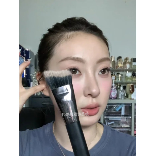 近期愛用化妝工具分享！點彩修容刷面部下顎隂影輪廓刷腮紅化妝刷