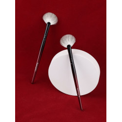 魅女郎硃釉N40扇形高光刷動物毛顴骨提亮面部餘粉刷超柔軟化妝刷