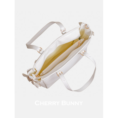 櫻桃兔CherryBunny V字蝴蝶系列 單肩斜背絲帶痛包 PU 象牙白色 櫻桃兔CherryBunny V字蝴蝶系列 單肩斜背絲帶痛包 PU 象牙白色
