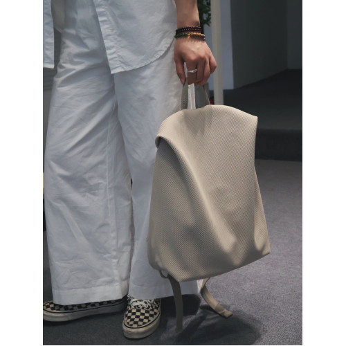 小衆網格布極簡純色空氣感雙肩包後後背包電腦包高級感輕便韓系通勤