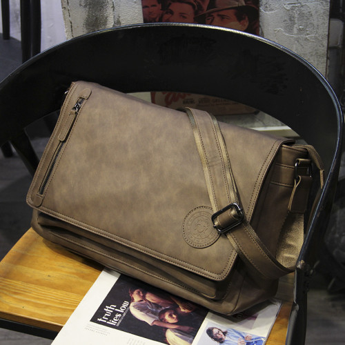 新款大容量郵差包復古韓版男包單肩包斜後後背包休閒男士後後背包橫款挎包