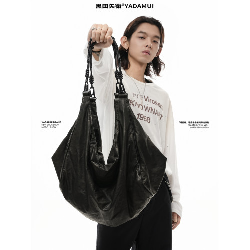 黑田矢衛「縛魔結」慵懶風松弛編繩流浪包大容量單肩斜後後背包男女款