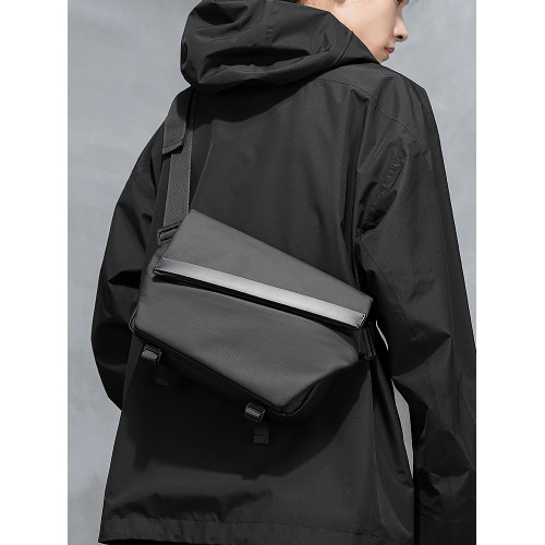 時尚百搭新款胸前包 男款郵差包騎行包機車後後背包運動男生單肩包潮