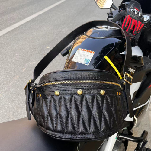 植鞣牛皮男士胸包哈雷騎行機車包真皮餃子包質感時尚復古菱格腰包