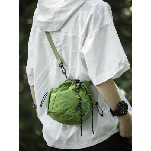 戶外運動小挎包抽繩束口袋手機小包男女輕便通勤斜後後背包百搭單肩包