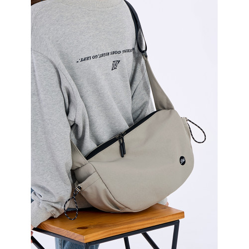 時尚休閒戶外騎行百搭斜後後背包休閒運動後後背包超輕單肩斜背通勤郵差包