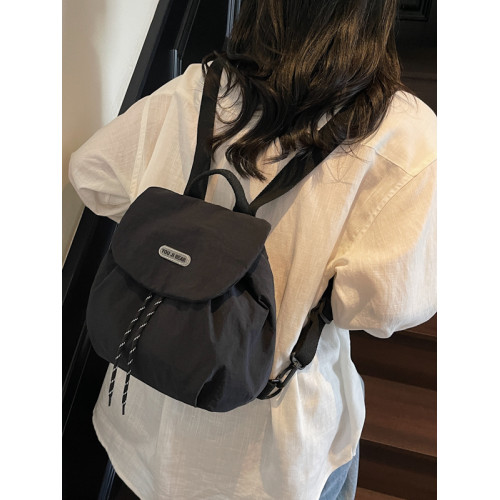 迷你小雙肩包超輕休閒後後背包女2025新款大容量通勤上班包戶外旅行包