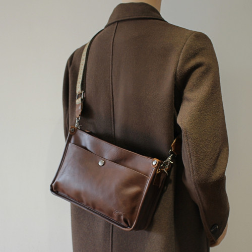 男士潮牌小包手機包休閒小後後背包多口袋單肩斜後後背包潮小方包復古男包 男士潮牌小包手機包休閒小後後背包多口袋單肩斜後後背包潮小方包復古男包