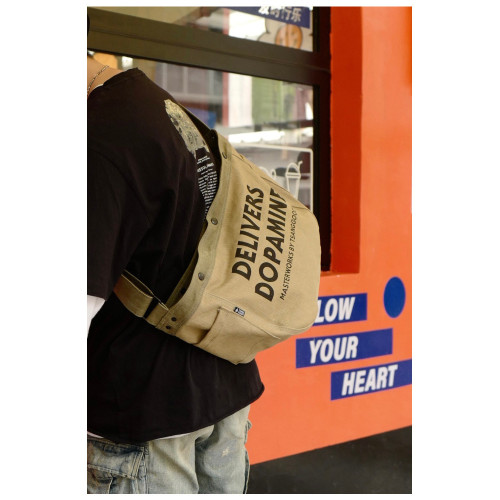 Tsanggoods斜後後背包美式復古報童差包13寸筆記型電腦包摩托車包 Tsanggoods斜後後背包美式復古報童差包13寸筆記型電腦包摩托車包