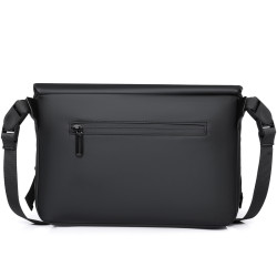 2026新款男包時尚運動斜後後背包男士郵差包戶外休閒單肩包通勤後後背包