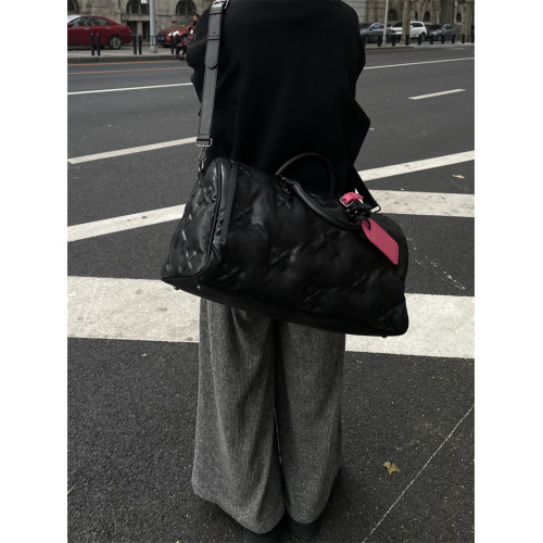 雲朵羽絨旅行包2026新款登機行李手提包軟皮健身包充棉慵懶枕頭包