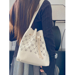 秋冬新款單肩包女大容量水桶包字母加厚針織時尚腋下包百搭手提包