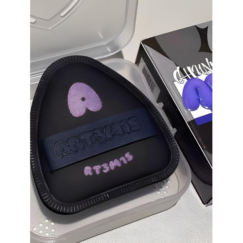 小猴子推薦精準提亮三角小耳朵手指粉撲凹凸迷思高光遮瑕腮紅膏用