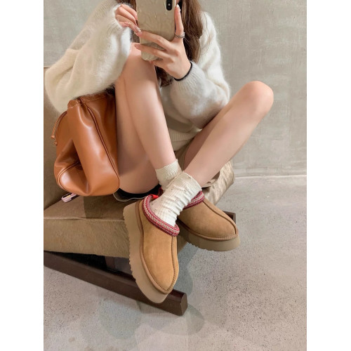 河南桑坡村皮毛一體雪地靴女2025新款復古民族風羊毛厚底加絨棉靴