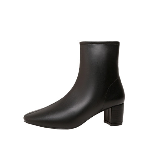 方頭短靴女真皮小碼313233彈力瘦瘦靴粗跟踝靴大碼女靴41一43軟皮