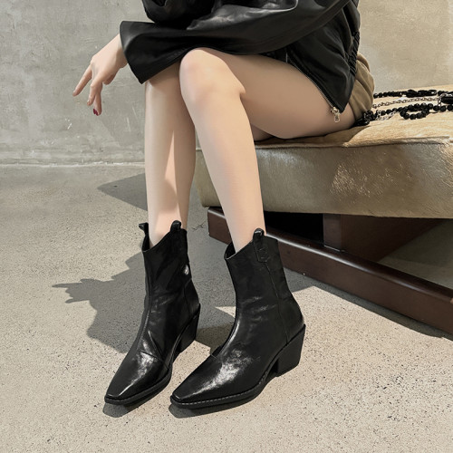 牛皮版~時髦尖頭V口顯瘦粗跟皺感西部短靴女真皮馬丁靴單靴小踝靴 牛皮版~時髦尖頭V口顯瘦粗跟皺感西部短靴女真皮馬丁靴單靴小踝靴