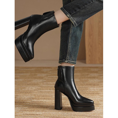 氣質尖頭真皮馬丁靴女2026秋冬新款棕色超高跟厚底防水台走秀短靴