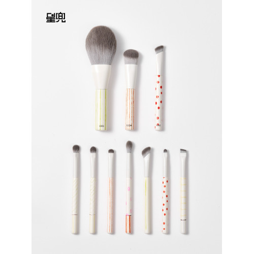 星兜繪本眼影刷套裝7支眼部化妝刷鋪色暈染刷眼線眉刷插畫師合作 星兜繪本眼影刷套裝7支眼部化妝刷鋪色暈染刷眼線眉刷插畫師合作