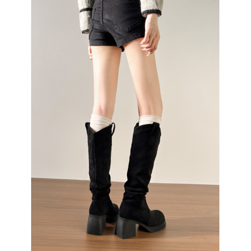 黑色高跟長筒靴女胖MM粗腿大筒圍絨面褶皺V口不過膝堆堆靴大碼42