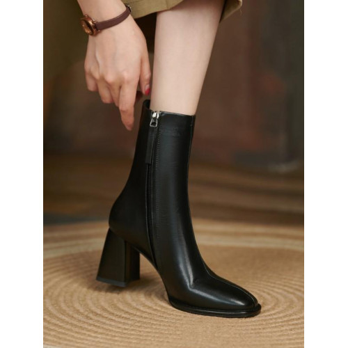 真皮方頭黑色短靴女秋冬季英倫風復古馬丁靴粗跟高跟靴子春秋單靴