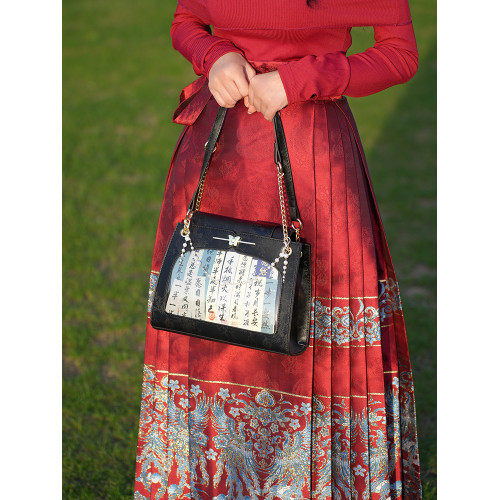 嗚咚小鋪原創日常透明斜背二次元徽章吧唧古風痛包女【春山蝶令】