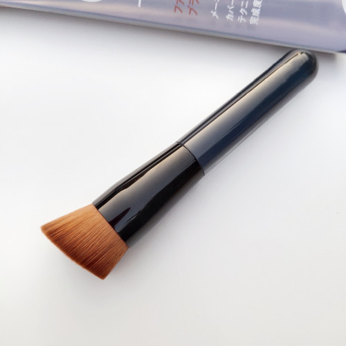 資生131寶藍色斜平頭粉底刷BB霜刷氣墊刷纖維毛 資生131寶藍色斜平頭粉底刷BB霜刷氣墊刷纖維毛