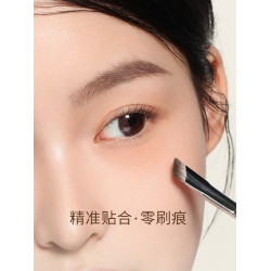 古迪三角熨斗遮瑕刷遮蓋黑眼圈淚溝法令紋化妝師專用細節化妝刷女