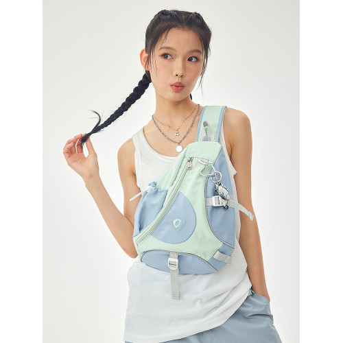 25年新款多巴胺斜後後背包原創vintage運動休閒包弓箭包旅行後後背包學生