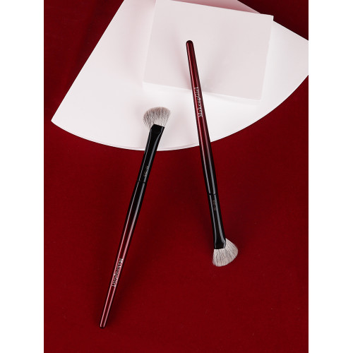 魅女郎硃釉N33半扇形鼻影刷暈染鼻翼山根鐮刀斜頭隂影修容化妝刷 魅女郎硃釉N33半扇形鼻影刷暈染鼻翼山根鐮刀斜頭隂影修容化妝刷