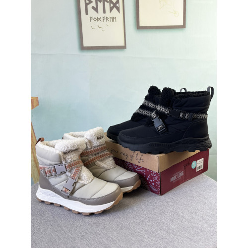 出口戶外雪地靴女冬季加絨保暖東北防寒防水厚底防滑短靴42碼