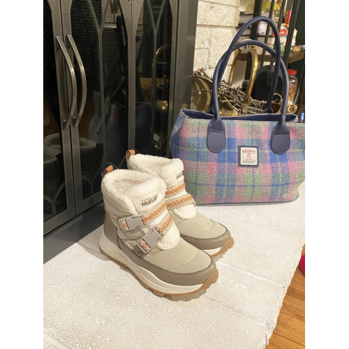 出口戶外雪地靴女冬季加絨保暖東北防寒防水厚底防滑短靴42碼