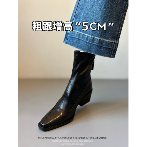 真皮~復古方頭粗跟短靴女2025新款黑色切爾西瘦瘦靴百搭馬丁靴女 真皮~復古方頭粗跟短靴女2025新款黑色切爾西瘦瘦靴百搭馬丁靴女