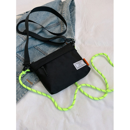 胸包男女簡約輕便手機包休閒單肩斜後後背包掛脖子包潮牌機車郵差包 胸包男女簡約輕便手機包休閒單肩斜後後背包掛脖子包潮牌機車郵差包