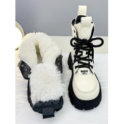 2025冬季白色雪地靴女加厚防滑棉鞋羊毛靴皮毛一體短靴真皮馬丁靴