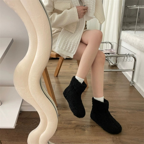 韓國加絨加厚雪地靴女2026年冬保暖羊羔毛棉靴防滑平底短筒毛毛靴