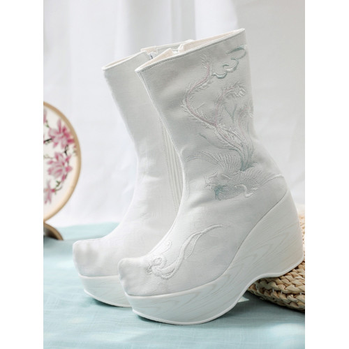女士冬古裝靴子白色增高漢服綉花鞋馬面裙演出翹頭弓鞋古風單靴