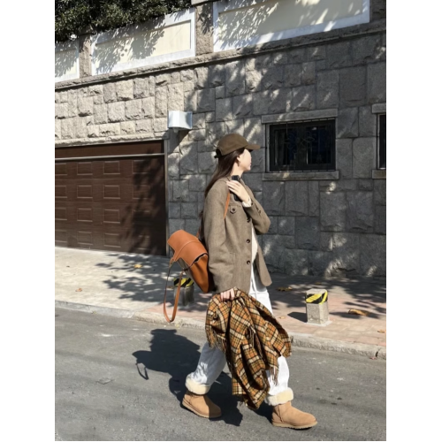 2025年新款河南桑坡雪地靴女中筒皮毛一體冬季加絨加厚灰色棉鞋男 2025年新款河南桑坡雪地靴女中筒皮毛一體冬季加絨加厚灰色棉鞋男