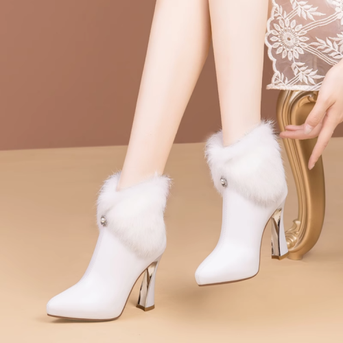 皮面女鞋新款女靴子短筒時裝靴春秋冬季休閒冬靴高跟粗跟百搭拉鍊