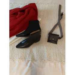 韓版高級感真皮小短靴女新款百搭尖頭平底裸靴顯瘦後拉鍊切爾西靴