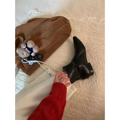 韓版高級感真皮小短靴女新款百搭尖頭平底裸靴顯瘦後拉鍊切爾西靴