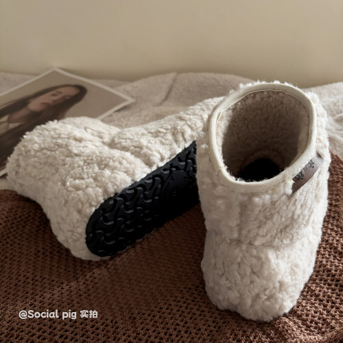 Social pig 冬季毛毛鞋靴套筒羊羔毛棉鞋中筒保暖加絨雪地靴女 Social pig 冬季毛毛鞋靴套筒羊羔毛棉鞋中筒保暖加絨雪地靴女